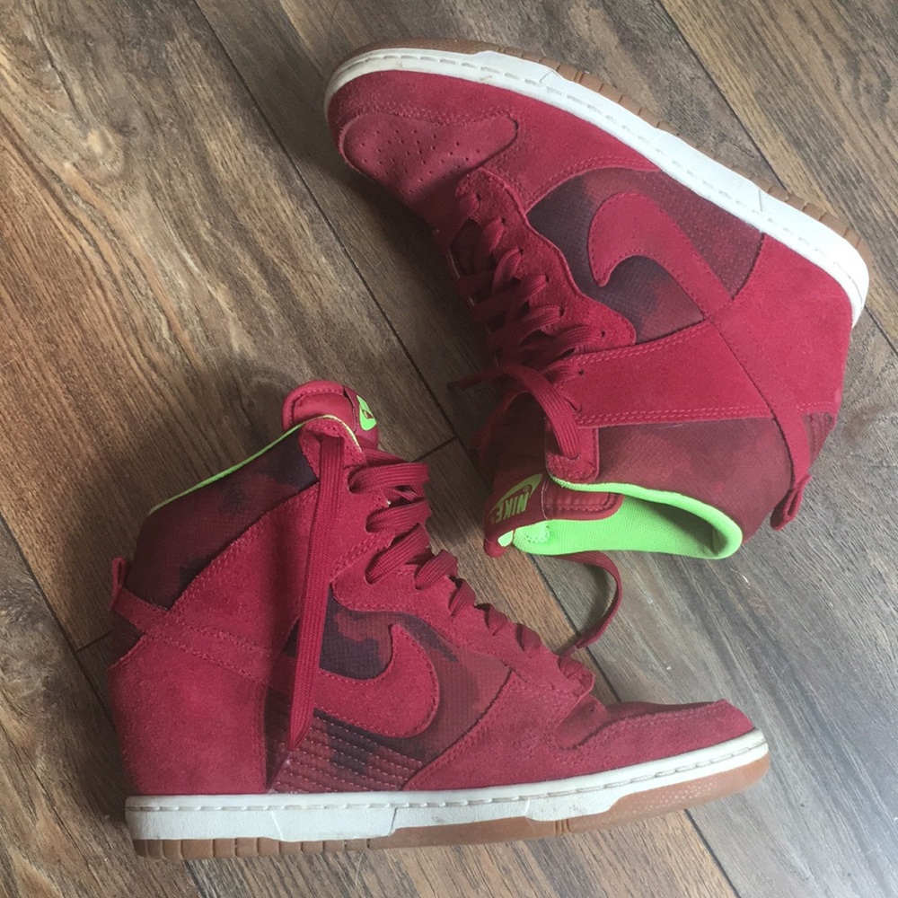 Nike sky high dunk